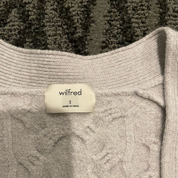 Aritzia Wilfred cardigan 100% Merino wool. - Picture 8 of 11